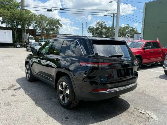 2024 Jeep Grand Cherokee 4xe Anniversary Edition