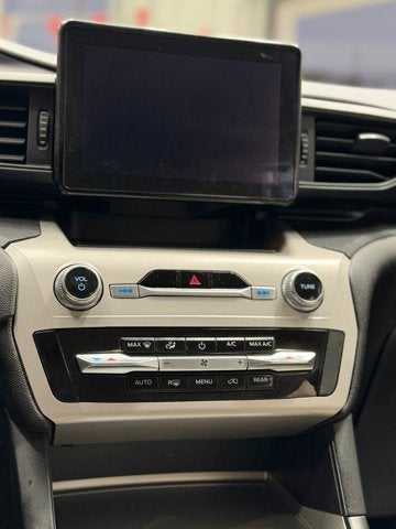 2023 Ford Explorer Base