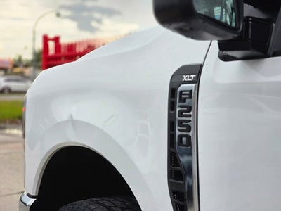2023 Ford Super Duty F-250 SRW XLT
