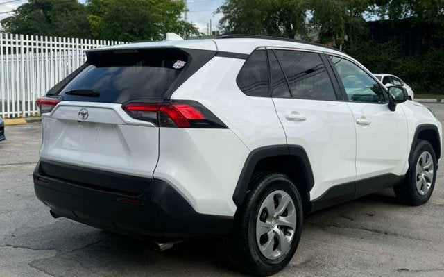 2021 Toyota RAV4 LE