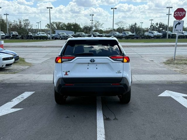 2022 Toyota RAV4 Hybrid LE