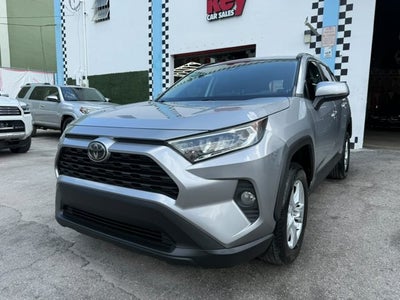 2020 Toyota RAV4 XLE