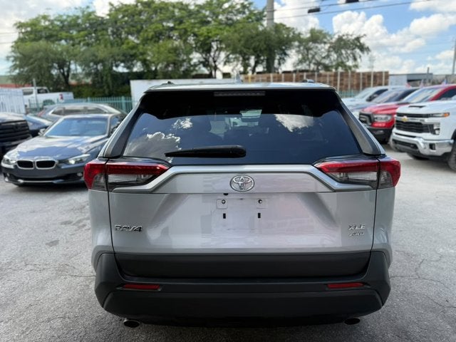 2020 Toyota RAV4 XLE