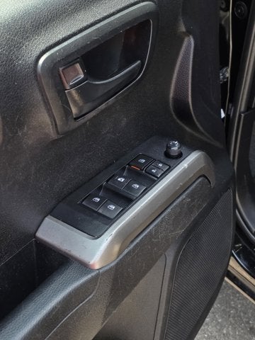 2022 Toyota Tacoma 2WD SR5