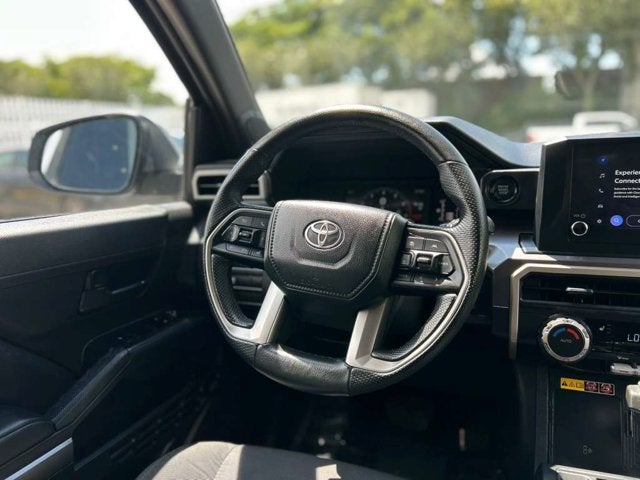 2025 Toyota Tacoma 4WD SR5