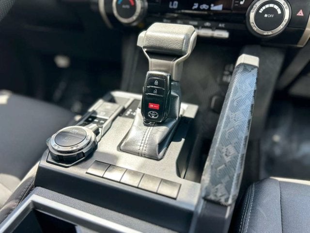 2025 Toyota Tacoma 4WD SR5