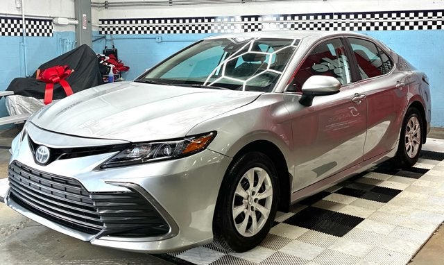 2023 Toyota Camry Hybrid LE