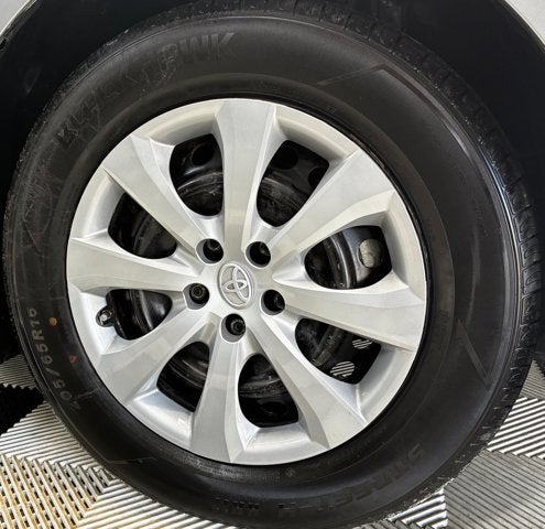 2023 Toyota Camry Hybrid LE