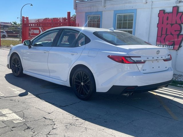 2025 Toyota Camry SE