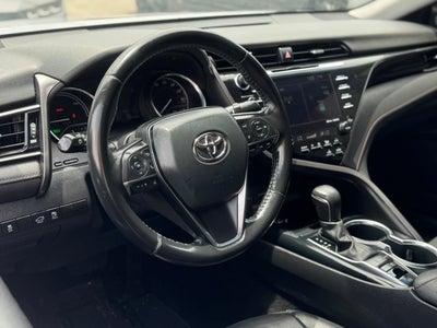 2020 Toyota Camry Hybrid XLE