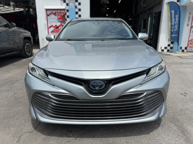 2020 Toyota Camry Hybrid XLE