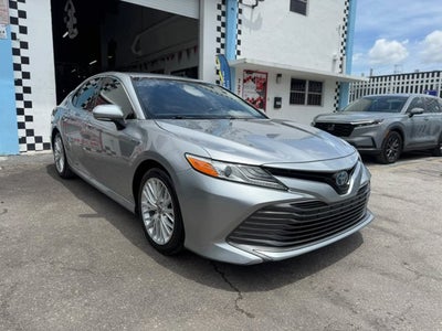 2020 Toyota Camry Hybrid XLE