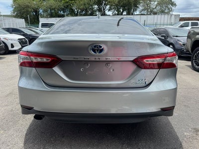 2020 Toyota Camry Hybrid XLE