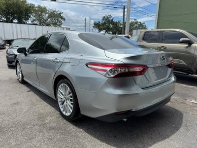 2020 Toyota Camry Hybrid XLE