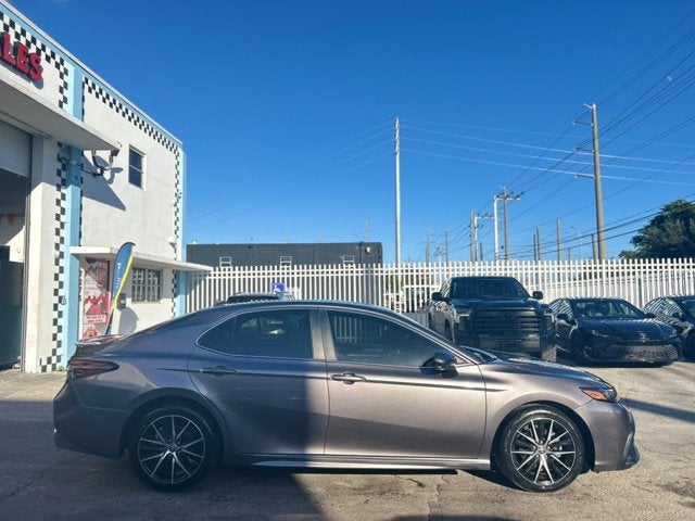2021 Toyota Camry SE