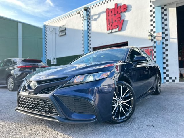 2022 Toyota Camry SE
