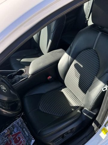 2023 Toyota Camry Hybrid SE Nightshade