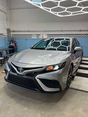 2023 Toyota Camry Hybrid SE Nightshade