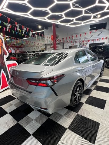 2023 Toyota Camry Hybrid SE Nightshade