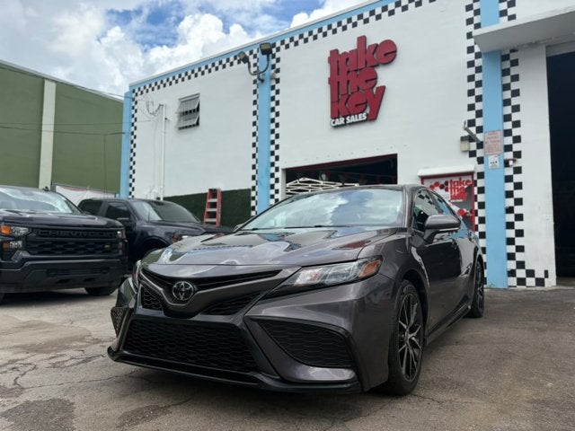 2023 Toyota Camry Hybrid SE Nightshade