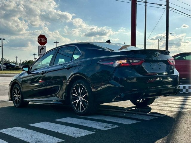 2023 Toyota Camry Hybrid SE Nightshade