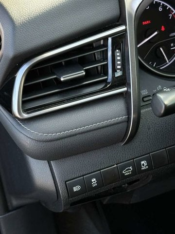 2023 Toyota Camry Hybrid SE Nightshade