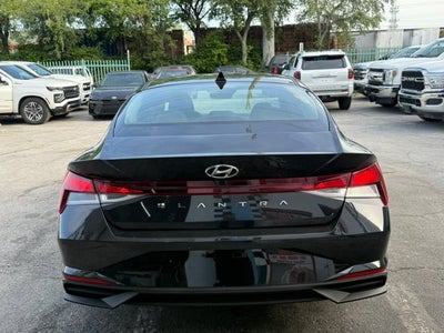 2022 Hyundai Elantra SEL