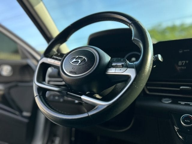 2022 Hyundai Elantra Limited