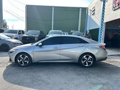 2022 Hyundai Elantra Limited