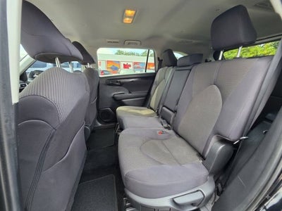 2022 Toyota Highlander LE