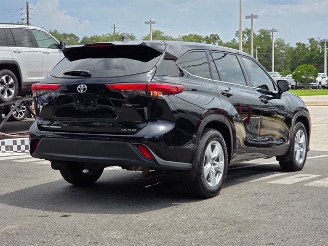 2022 Toyota Highlander LE