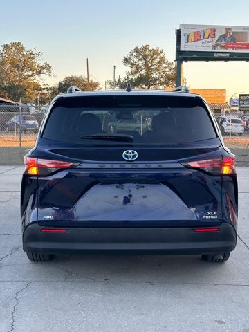 2021 Toyota Sienna XLE