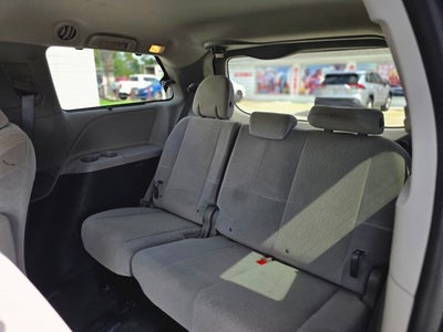 2020 Toyota Sienna LE