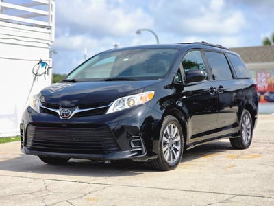 2020 Toyota Sienna LE