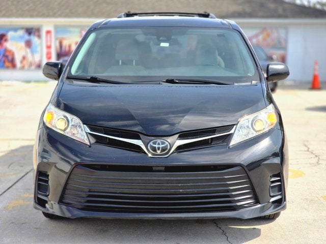 2020 Toyota Sienna LE