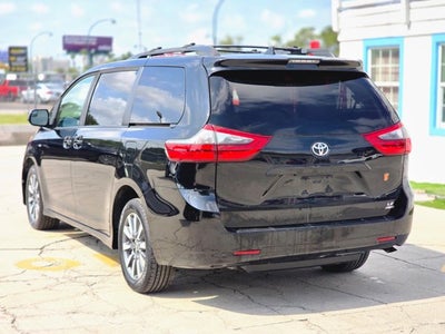 2020 Toyota Sienna LE