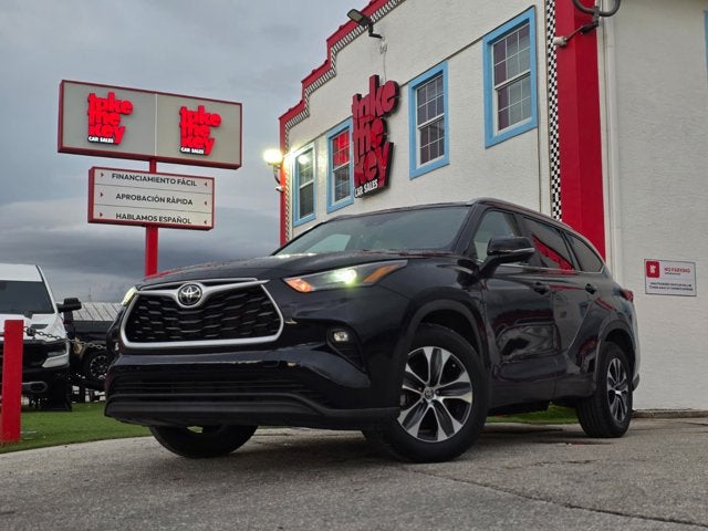 2023 Toyota Highlander XLE