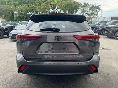 2023 Toyota Highlander LE