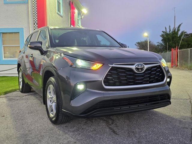 2023 Toyota Highlander LE
