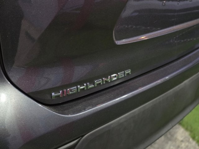 2023 Toyota Highlander LE