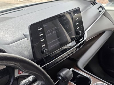 2021 Toyota Sienna LE