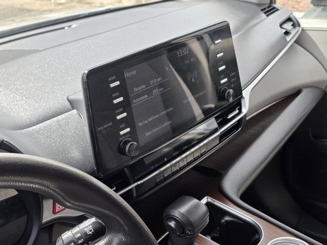 2021 Toyota Sienna LE