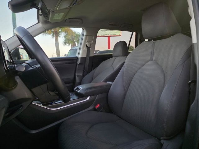 2021 Toyota Highlander LE