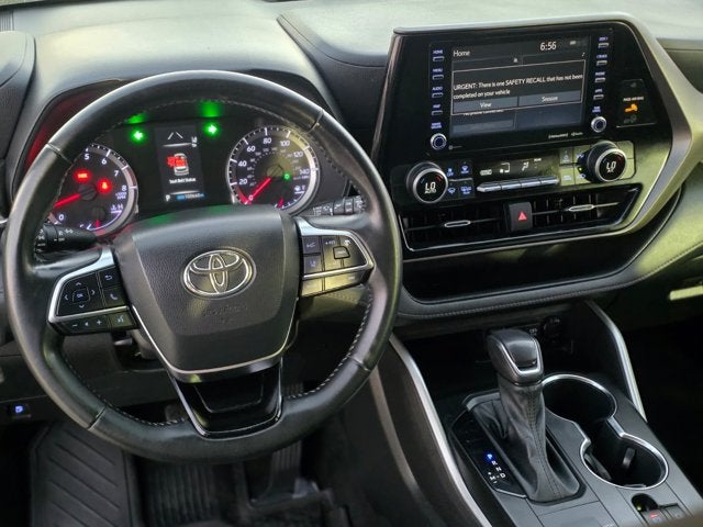 2021 Toyota Highlander LE
