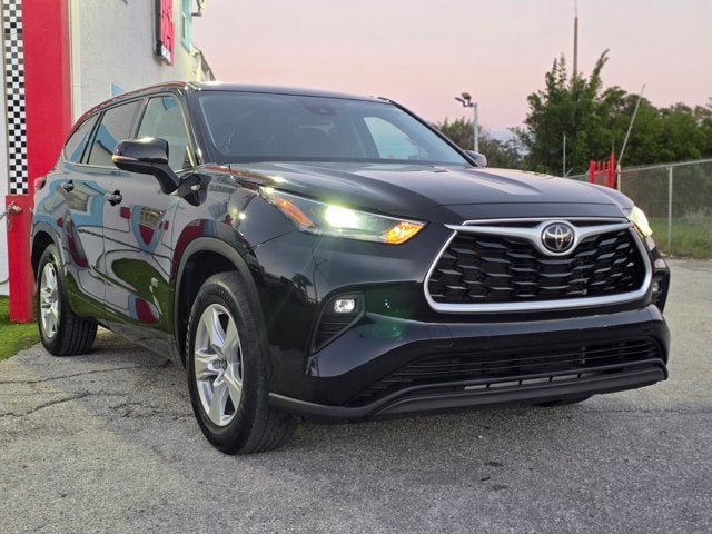 2021 Toyota Highlander LE