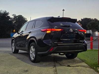 2021 Toyota Highlander LE