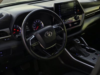 2021 Toyota Highlander LE