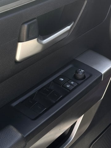 2023 Toyota Tundra 4WD SR5