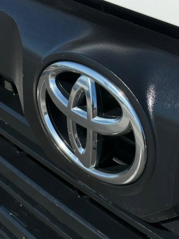 2023 Toyota Tundra 4WD SR5