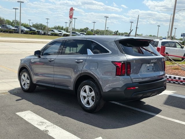 2023 Kia Sorento LX